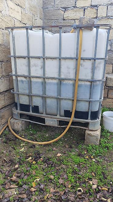beton su cəni: Bak, Plastik, 1000 l l, İşlənmiş — 2