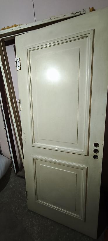 door: Üstən çixma qapı
ramasi var
zamok yoxdu — 1