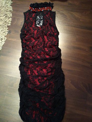 508 oglasa | lalafo.rs: Prelepa crvena haljia sa crnom čipkom. Veličina je univerzalna, ali