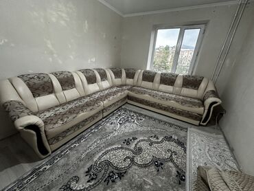 диван для сони: Гарнитур для зала, Диван, цвет - Бежевый, Б/у