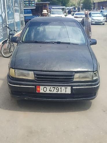 классика мото: Opel Vectra: 1993 г., 1.6 л, Механика, Седан — 2