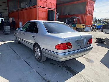 багажник 210: Крышка багажника Mercedes-Benz, 1997 г., Б/у, Оригинал — 9