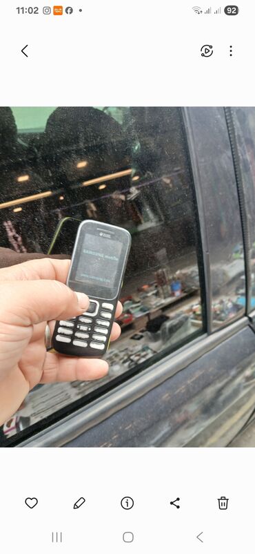 Apple iPhone: Samsung B320, Düyməli