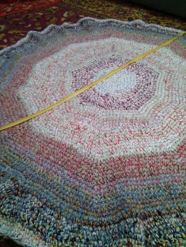 Ручная вязка коврик продаю размер 125 см, можно заказывать коврики
