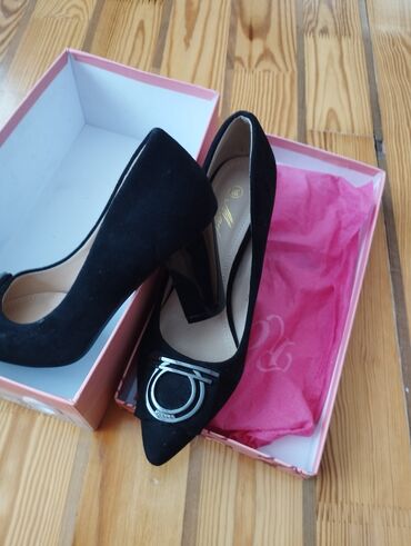 Tuflilər: Tuflilər, Massimo Dutti, Ölçü: 36, rəng - Qara, Yeni lalafo.az -da Tuflilər: Tuflilər, Massimo Dutti, Ölçü: 36, rəng - Qara, Yeni