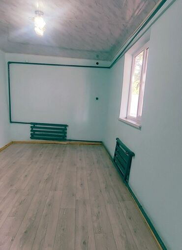 долгосрочная аренда дома: 78 м², 6 комнат, Парковка, Забор, огорожен