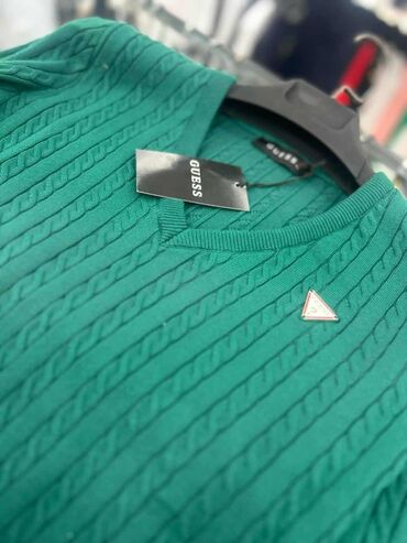 Džemperi: S, m, l, xl, 2xl na lalafo.rs — 8 Džemperi: S, m, l, xl, 2xl — 8