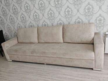 divan üstü: Divan