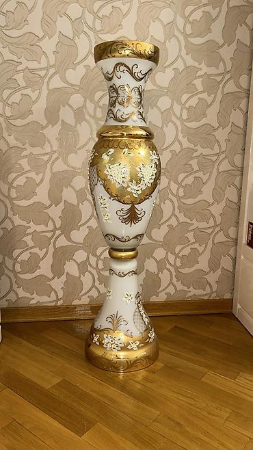 Bir vaza, Bogem şüşəsi lalafo.az -da Bir vaza, Bogem şüşəsi