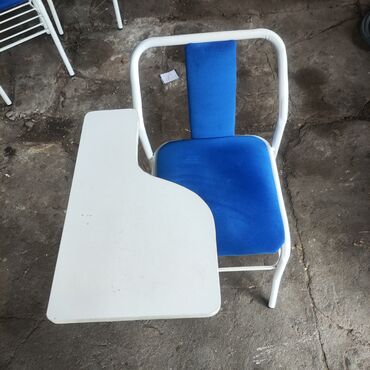офисная мягкая мебель: Комплект офисной мебели, цвет - Синий, Б/у