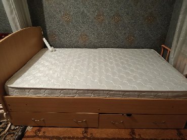 продаю спальный кровать: Кровать, Б/у