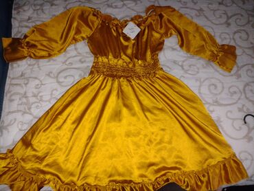 haljina osatena zlatne boje: One size, color - Gold, Cocktail, Short sleeves