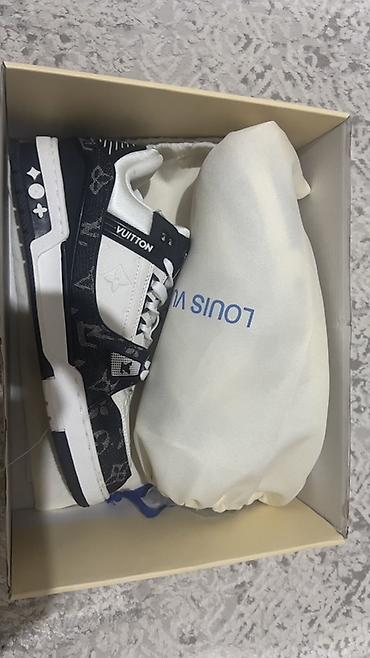 волейболный обувь: Мужские кроссовки, 42.5, Louis Vuitton, Новый, цвет - Черный — 3