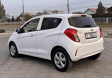 chevrolet spark 2017: Chevrolet Spark: 2020 г., 1 л, Бензин, Хэтчбэк — 4