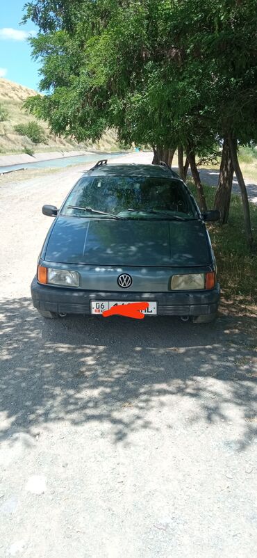 универсал пассат: Volkswagen Passat: 1988 г., 1.6 л, Механика, Бензин, Универсал