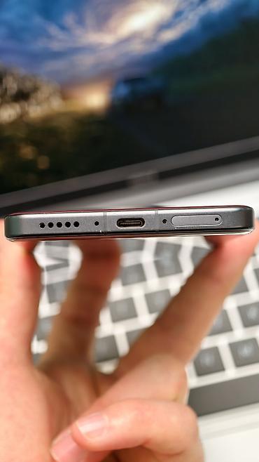 iqoo 11: Vivo X200 Ultra, Б/у, 512 ГБ, цвет - Красный, 2 SIM — 5
