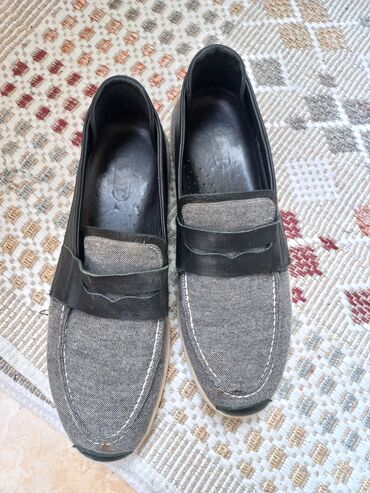 мужская обувь в баку: Кожаная обувь, в отличном состояние. qəri ayqabı