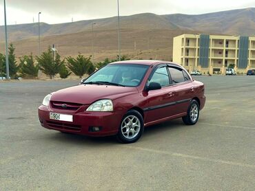 renault kredit: Kia Rio: 1.4 l | 2004 il Sedan