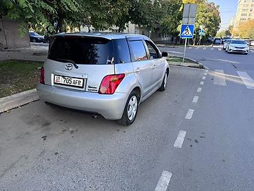 Toyota: Toyota Ist: 2003 г., 1.5 л, Автомат, Бензин, Хэтчбэк — 4