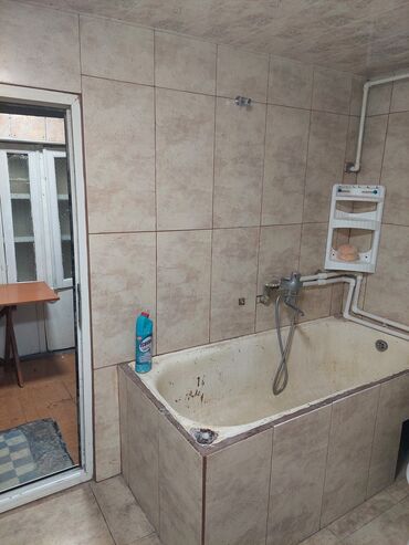 Uzunmüddətli kirayə mənzillər: Yasamal rayonu Şərifzadə küçəsi Safsunun yanından düz aşağı düşəndə — 13