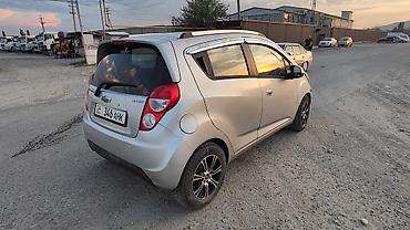 sprinter 4 4: Chevrolet Spark: 2014 г., 1 л, Автомат, Бензин, Лифтбек — 5