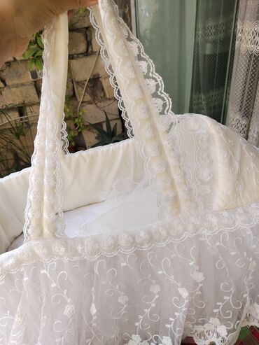 Uşaqlar üçün digər mallar: Xestexana çıxışı üçün uşaq sebeti, cəmi bir dəfə xestexana çıxışında — 3