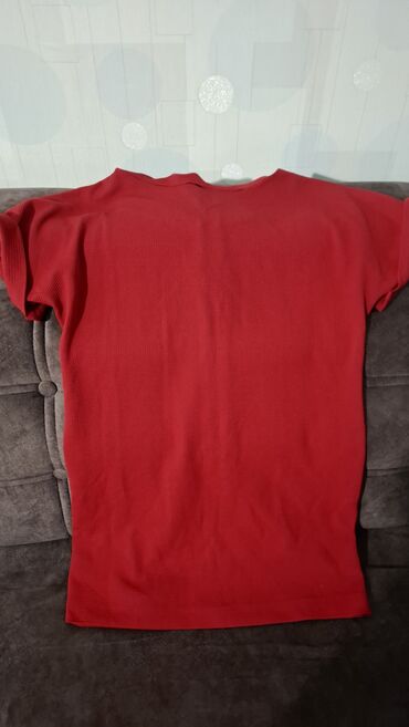 Повседневные платья: Набор женской одежды, 4 вещи: 1) Красное платье H&M в мелкий — 9