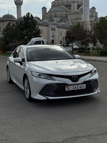 Продажа авто: Toyota Camry: 2019 г., 2.5 л, Вариатор, Гибрид, Седан — 2
