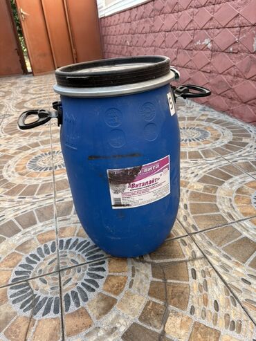 Avtoservis avadanlıqları: Mavi plastik bidon – 30 litr Ağzı kip bağlanır yem arpa buğda un