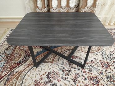 придиванный столик: Журнальный стол в современном стиле - Столешница: прямоугольная с