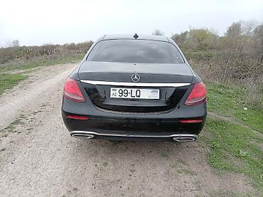 Mercedes-Benz: Mercedes-Benz E-Class: 2 l | 2017 il Sedan — 2
