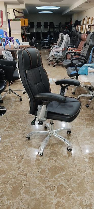 Ofis mebeli: Yeni, Təkərli, Qolları tənzimlənmir, Dəri — 10