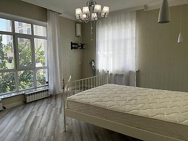 60: 4 комнаты, 195 м², 1 этаж — 5