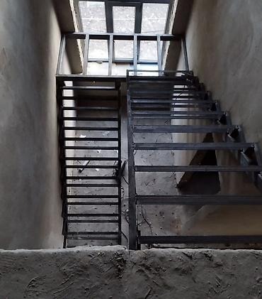 Металлические лестницы: Металлическая лестница Для дома, Бесплатная доставка, Стиль: Лофт — 102
