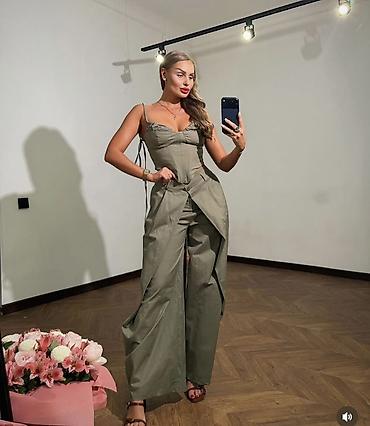 mona torbr: Dvodelni ženski komplet – korset top i široke pantalone sa preklopom — 6