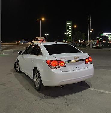 chevrolet cruze motor: Chevrolet Cruze sedan – ağ rəng, benzinli, avtomatik ötürücü. Əsas — 3