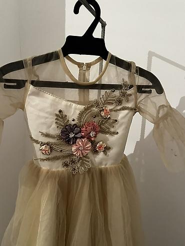 Платья: Детское платье, цвет - Бежевый, Б/у — 3