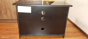susə polka: Tumba Tv stendi - Rəng: qara, parlaq ön panel - Material: MDF — 3