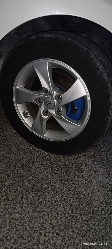 təkər sökən aparat: İşlənmiş Disk təkər Hyundai R 15, 5 Boltlu