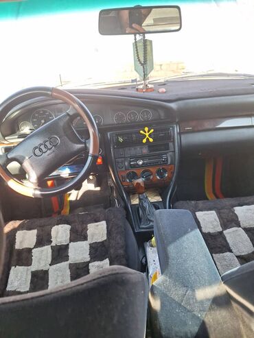 Audi: Audi A6: 1996 г., 2.6 л, Механика, Бензин, Седан — 3