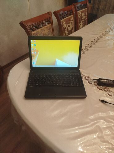 Toshiba: İşlənmiş Toshiba, 15.6 ", Intel Core i3, 256 GB, Pulsuz çatdırılma, Rayonlara çatdırılma