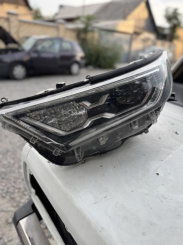 sonata d8: Передняя левая фара Toyota 2020 г., Б/у, Оригинал, Корея — 1
