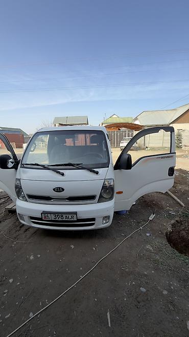 Kia: Kia BONGO: 2018 г., 2.5 л, Автомат, Дизель — 2