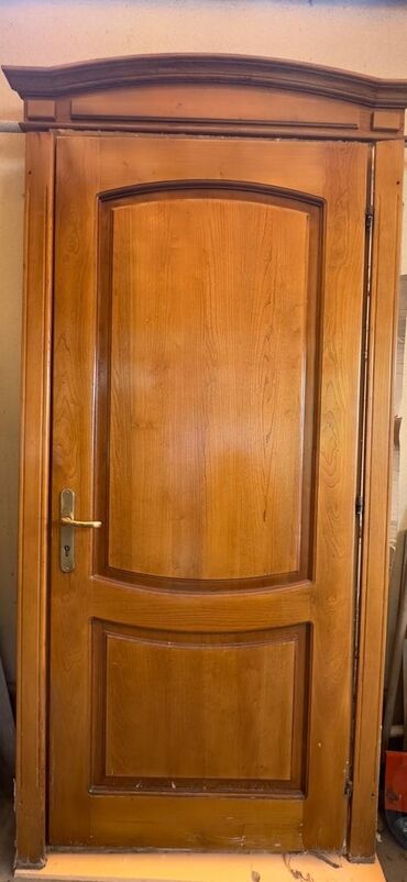 двер деревяный: Жабык ички эшик, Жыгач, Пайннан, түсү - Күрөң, 217 * x 90 см, Колдонулган