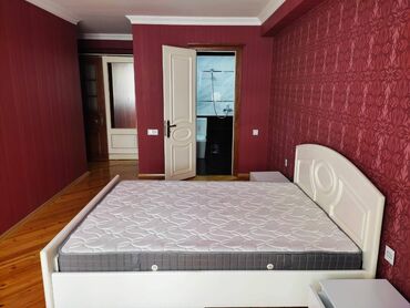 Uzunmüddətli kirayə mənzillər: Nərimanov metrosunun yaxınlığında Akkorda yerləşən ümumi sahəsi 130 — 4