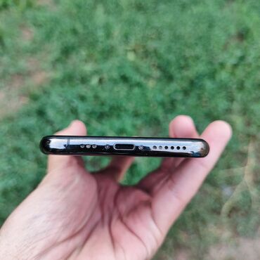 цена айфона 9: IPhone Xs, Б/у, 256 ГБ, Black Titanium, Чехол, 77 %