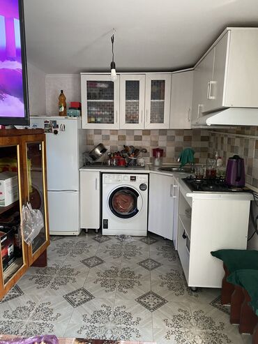 дом районе кудайберген: 100 м², 4 комнаты, Кухонная мебель