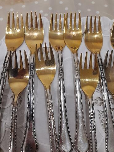 Столовые приборы: Qızılı başlı desert çəngəlləri dəsti - Miqdar: təxminən 6 ədəd - Növ — 3