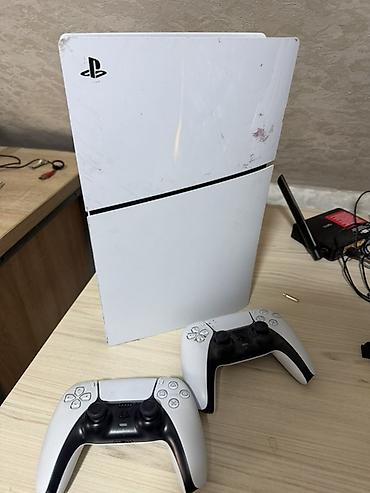 игры для playstation 2: Игровая консоль Sony PlayStation 5 на 1 ТБ с двумя беспроводными — 1