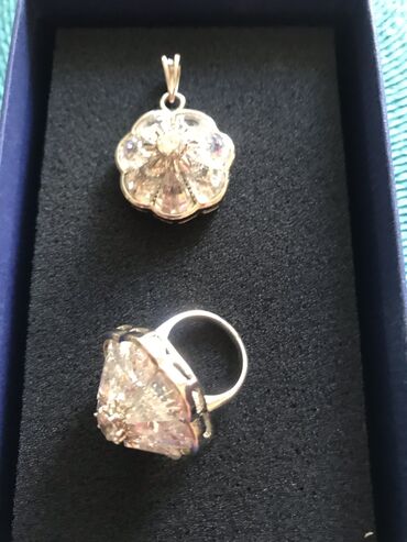 papaqlar şarflar dəstlər: Комплект подвеска кольцо италия камни большие